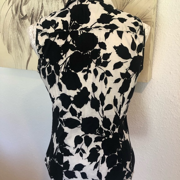 Talbot’s sleeveless blouse. Pale cream and black - Picture 2 of 3